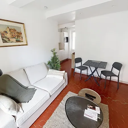 Cosy & Modern 1 Bedroom At Forville In Old Town 207