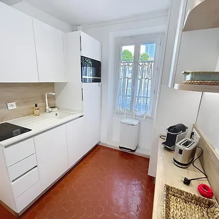 Διαμέρισμα Cosy & Modern 1 Bedroom At Forville In Old Town 207